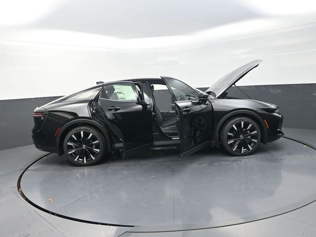 2026 Toyota Crown Platinum