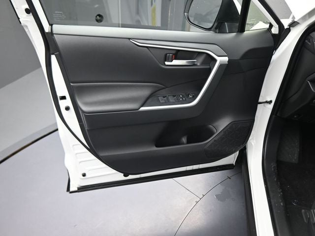 2025 Toyota RAV4 Plug-In Hybrid SE