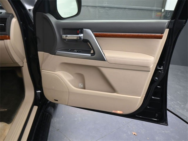 2013 Toyota Land Cruiser Base
