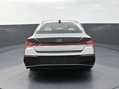 2024 Hyundai Elantra Limited