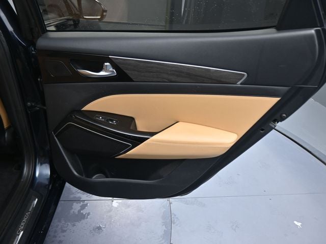 2020 Kia Cadenza Limited