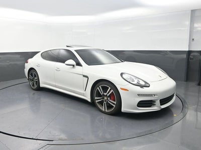 2016 Porsche Panamera 4