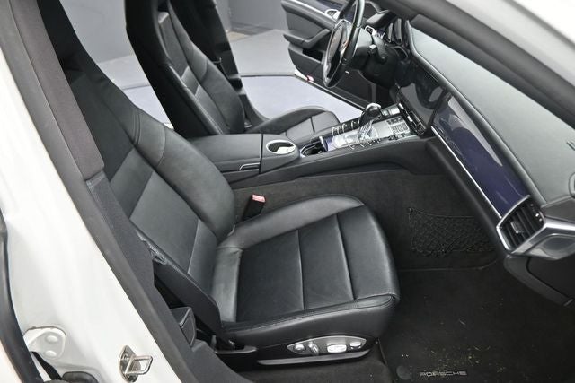 2016 Porsche Panamera 4