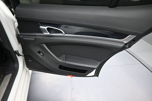 2016 Porsche Panamera 4