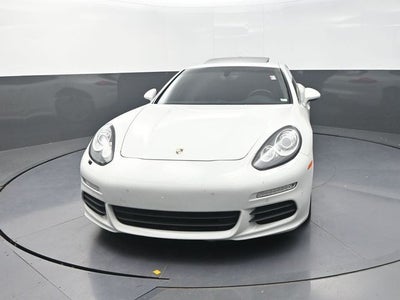 2016 Porsche Panamera 4