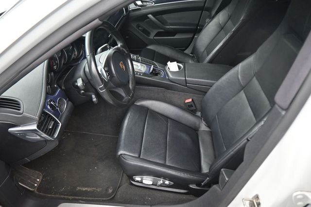 2016 Porsche Panamera 4