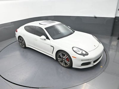 2016 Porsche Panamera 4