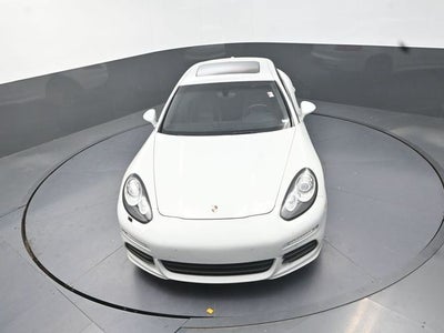 2016 Porsche Panamera 4