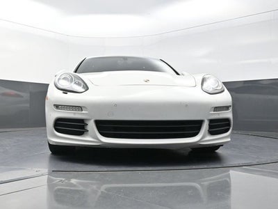 2016 Porsche Panamera 4
