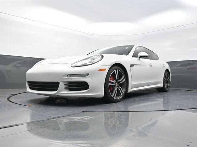 2016 Porsche Panamera 4