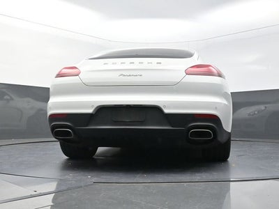 2016 Porsche Panamera 4