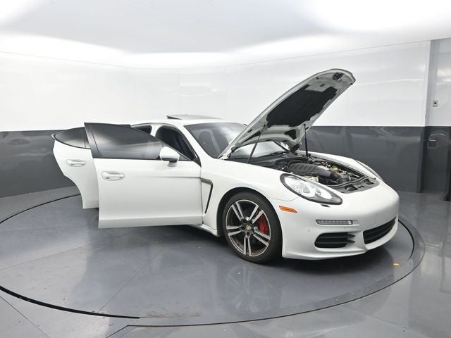 2016 Porsche Panamera 4