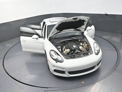 2016 Porsche Panamera 4