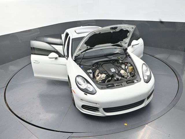 2016 Porsche Panamera 4