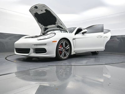 2016 Porsche Panamera 4