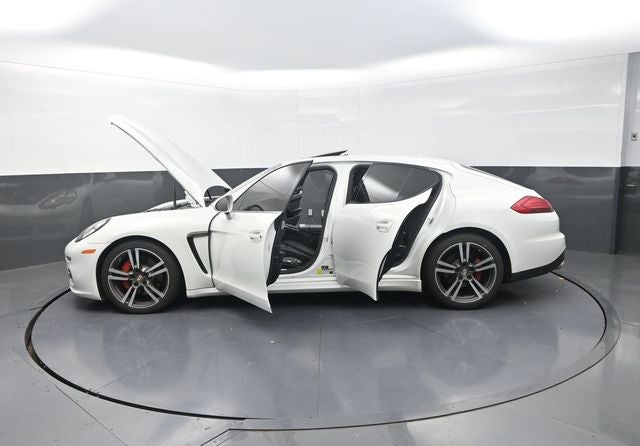 2016 Porsche Panamera 4