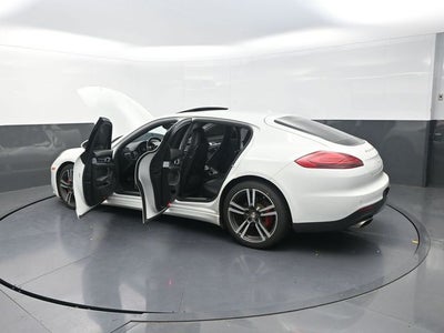 2016 Porsche Panamera 4