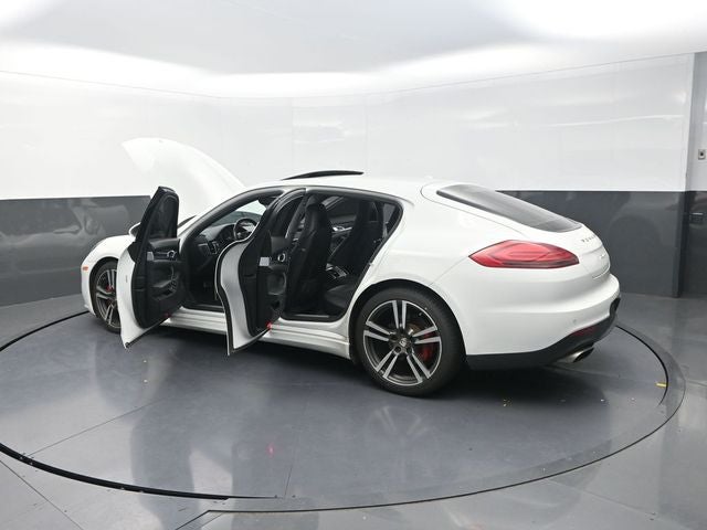 2016 Porsche Panamera 4