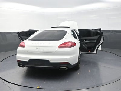 2016 Porsche Panamera 4
