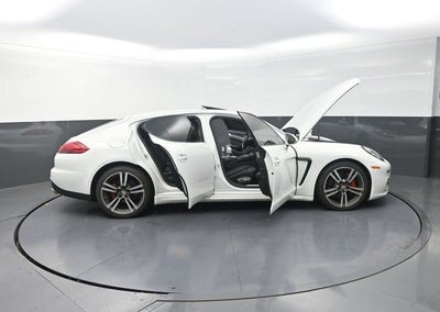2016 Porsche Panamera 4