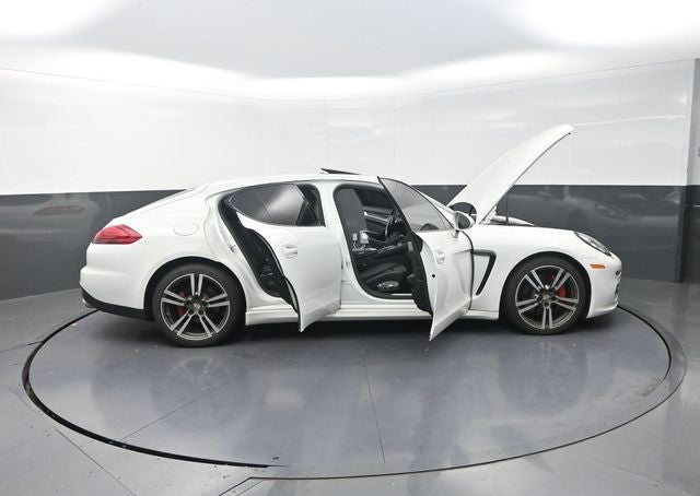 2016 Porsche Panamera 4