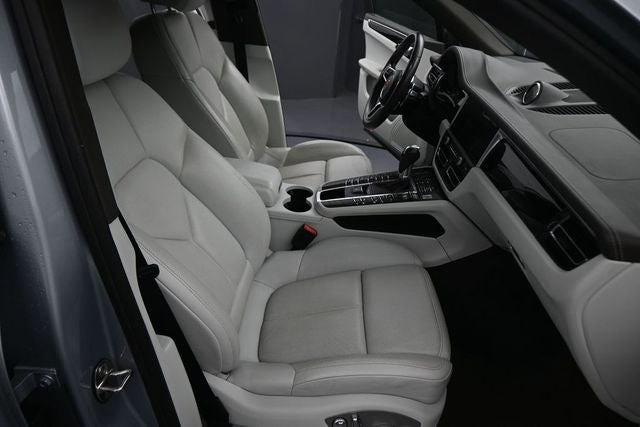 2019 Porsche Macan Base