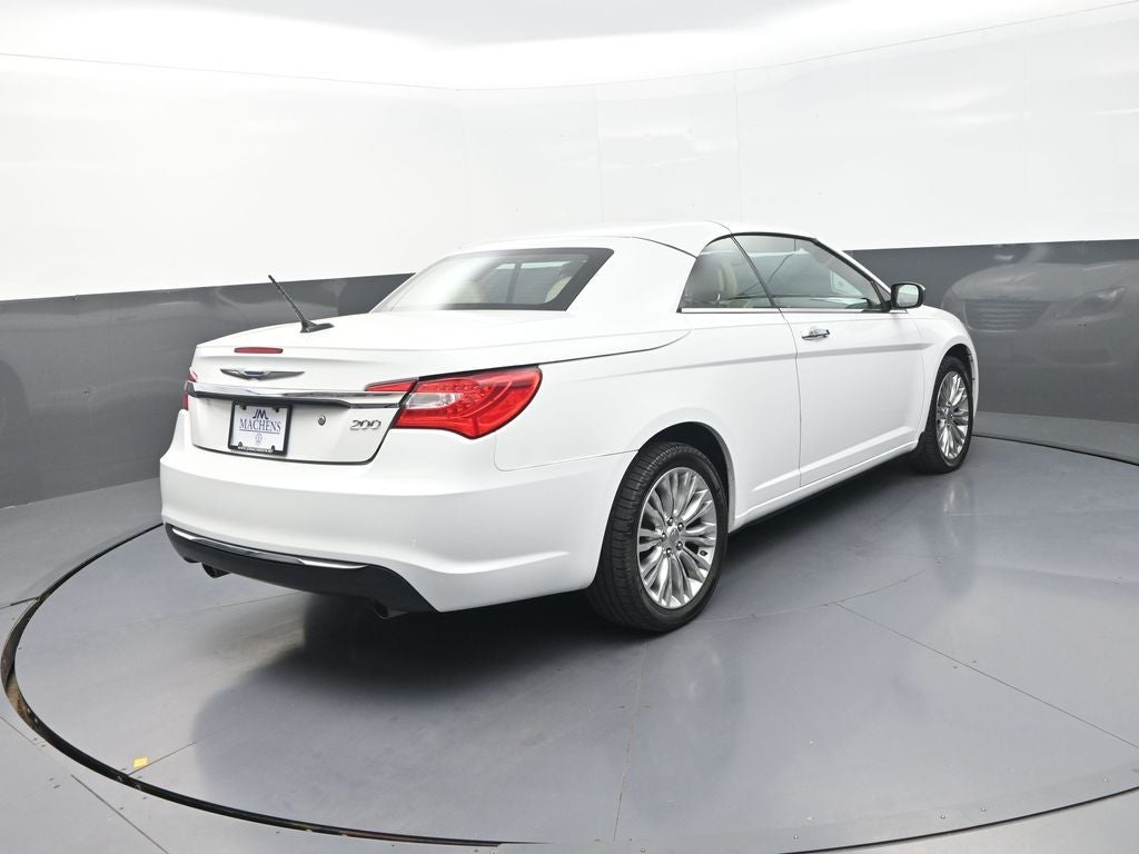 2011 Chrysler 200 Limited