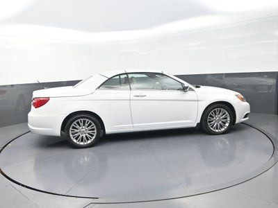 2011 Chrysler 200 Limited