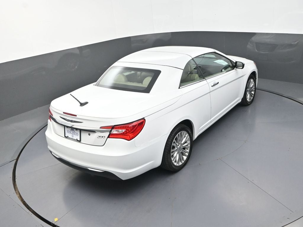 2011 Chrysler 200 Limited