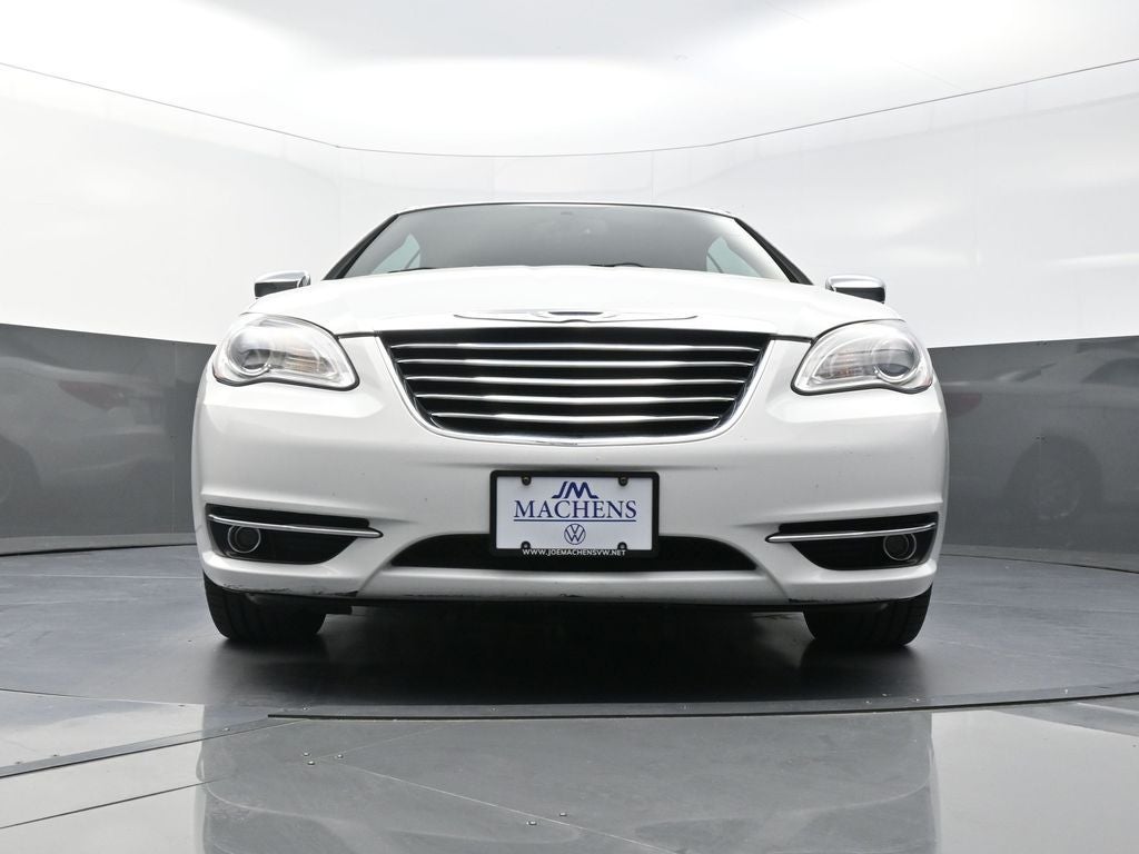 2011 Chrysler 200 Limited