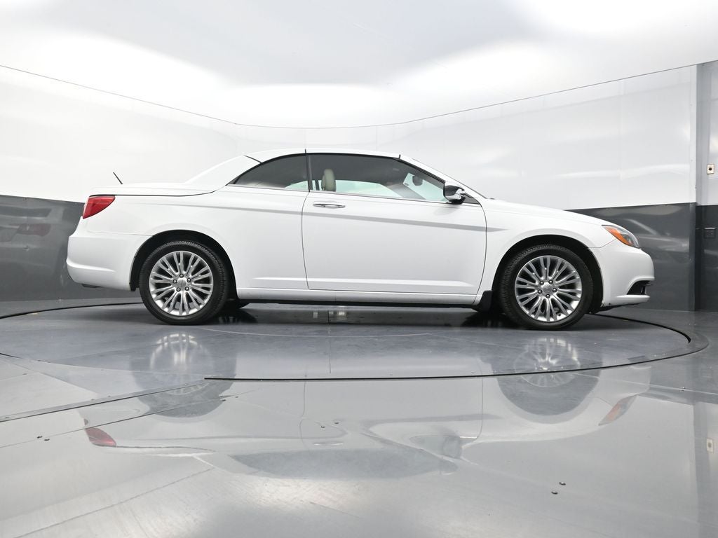 2011 Chrysler 200 Limited