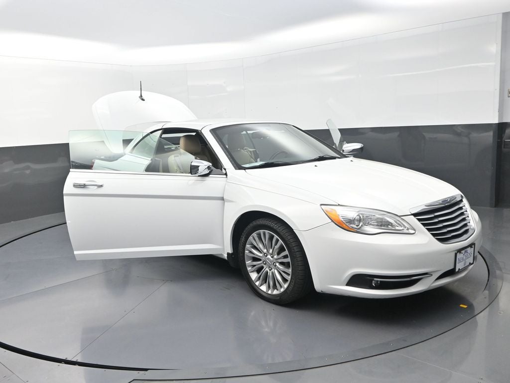 2011 Chrysler 200 Limited
