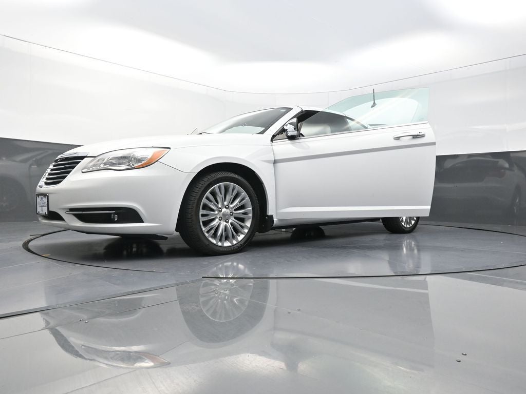 2011 Chrysler 200 Limited