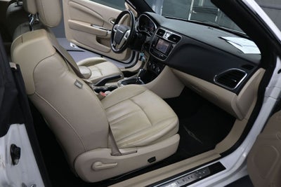 2011 Chrysler 200 Limited