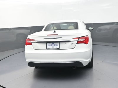 2011 Chrysler 200 Limited