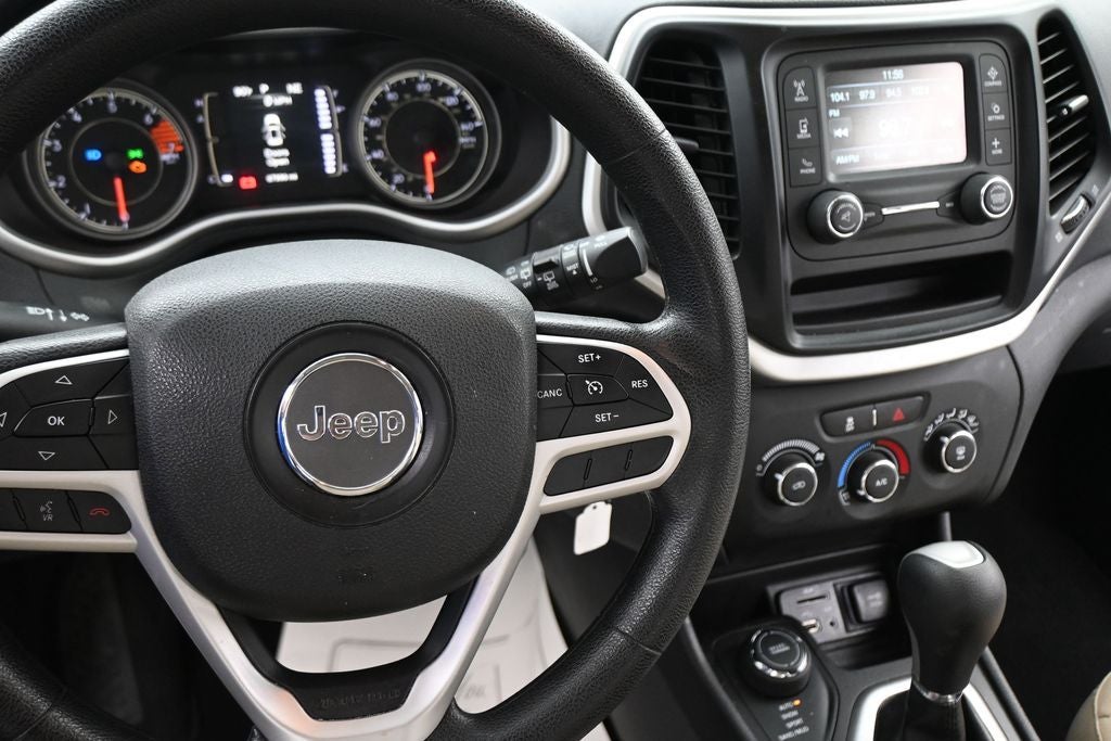 2017 Jeep Cherokee Sport