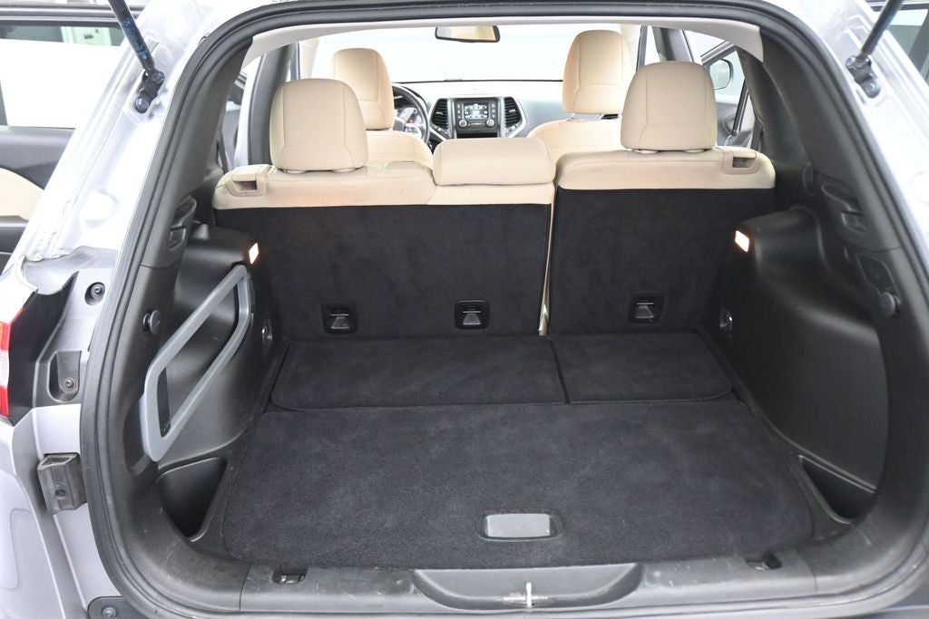 2017 Jeep Cherokee Sport
