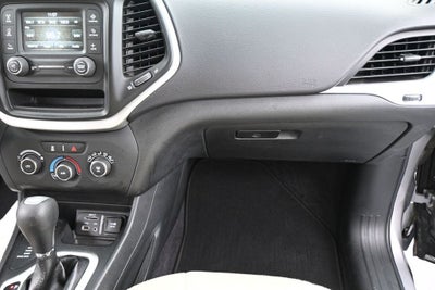 2017 Jeep Cherokee Sport