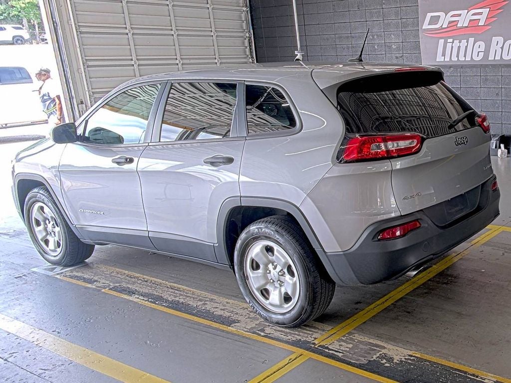 2017 Jeep Cherokee Sport
