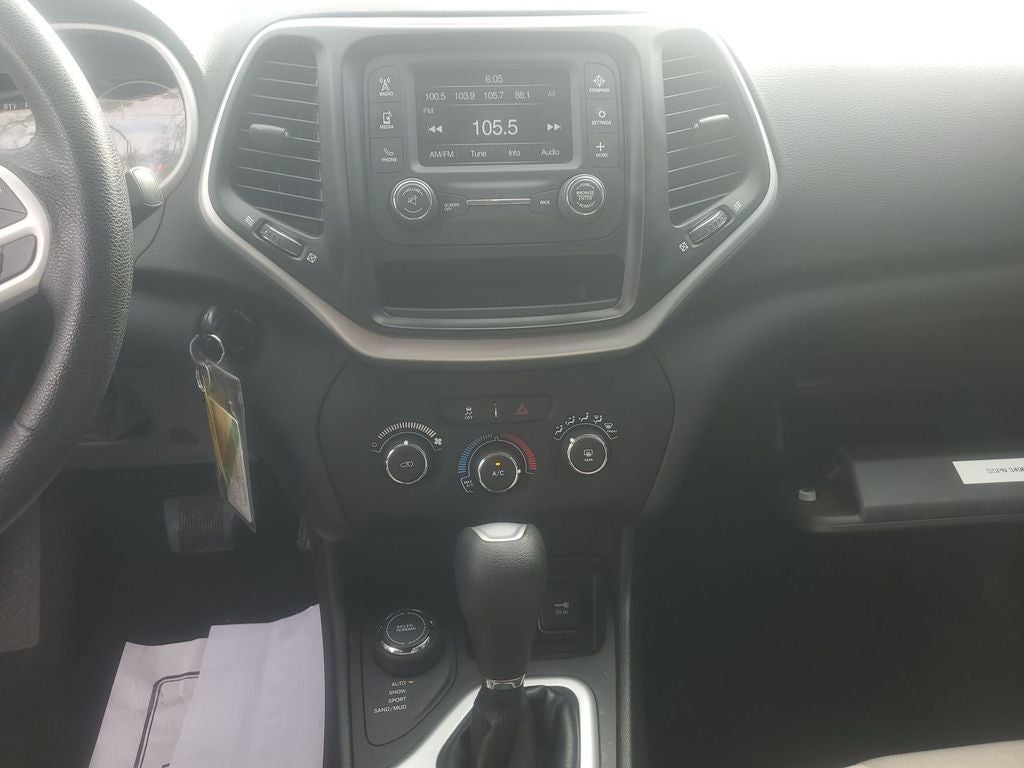 2017 Jeep Cherokee Sport