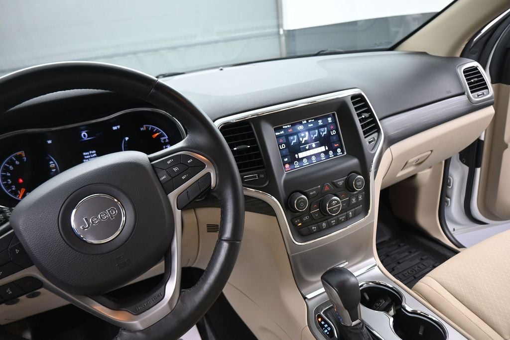 2019 Jeep Grand Cherokee Laredo E