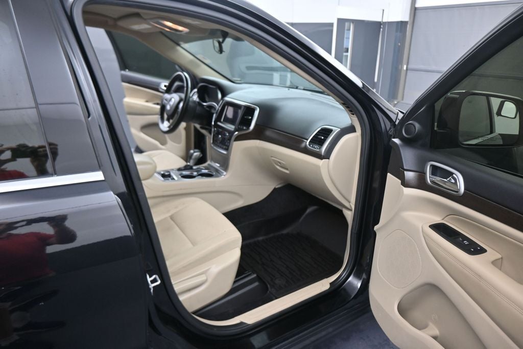 2018 Jeep Grand Cherokee Laredo E