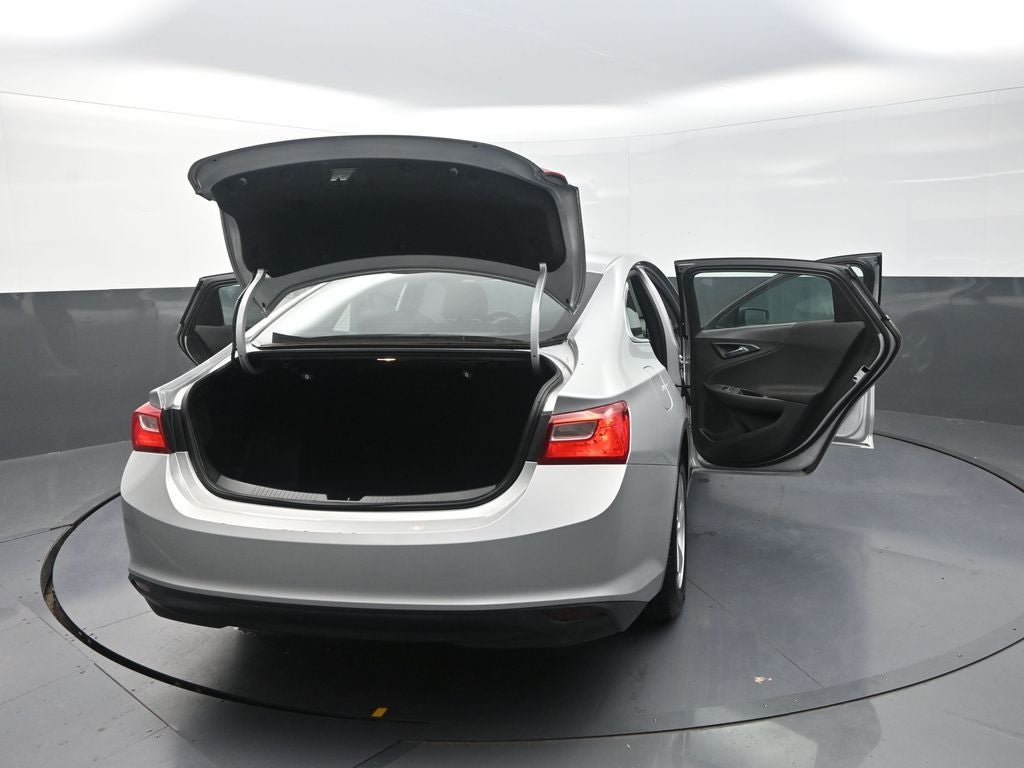 2017 Chevrolet Malibu LS 1FL