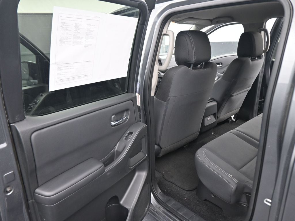 2024 Nissan Frontier SV