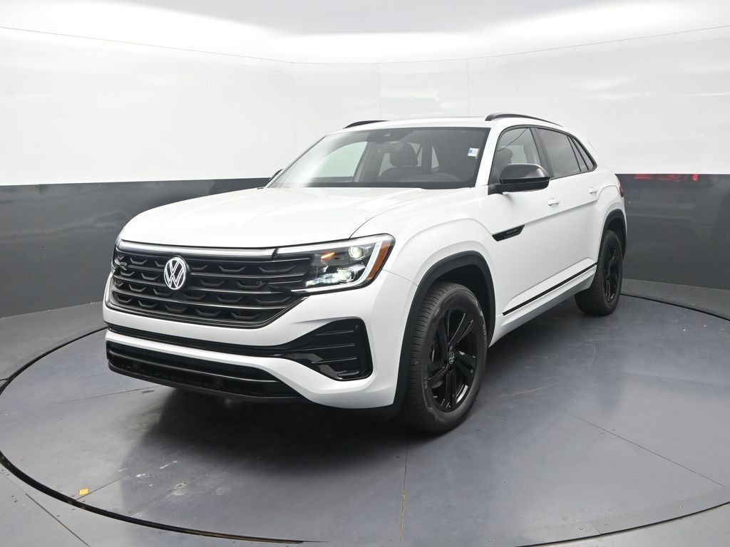 2026 Volkswagen Atlas Cross Sport 2.0T SEL R-Line Black