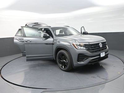 2026 Volkswagen Atlas Cross Sport 2.0T SEL R-Line Black