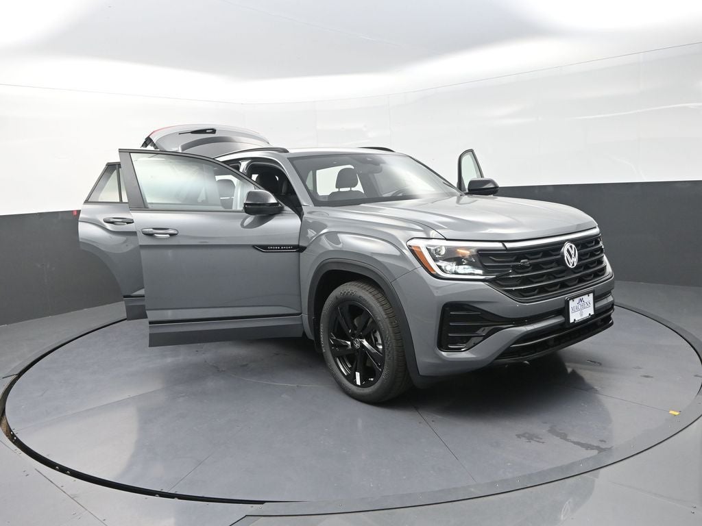 2026 Volkswagen Atlas Cross Sport 2.0T SEL R-Line Black