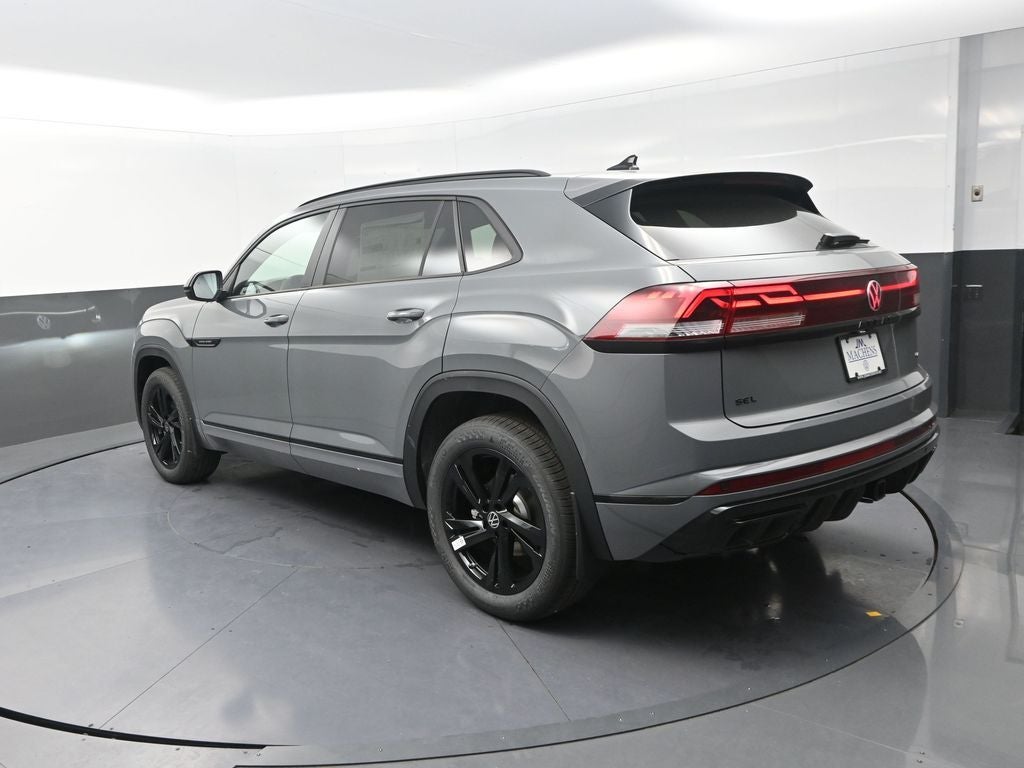 2026 Volkswagen Atlas Cross Sport 2.0T SEL R-Line Black