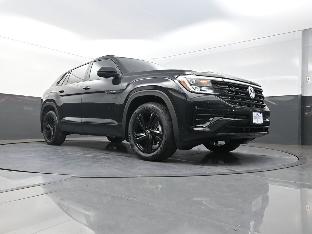 2026 Volkswagen Atlas Cross Sport 2.0T SEL R-Line Black