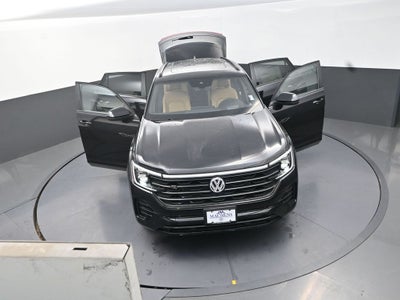 2026 Volkswagen Atlas Cross Sport 2.0T SEL R-Line Black